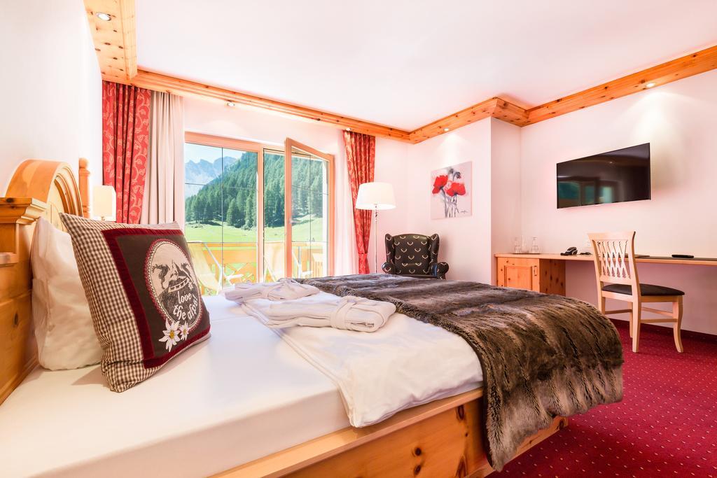 Chasa Castello Relax & Spa Samnaun Room photo